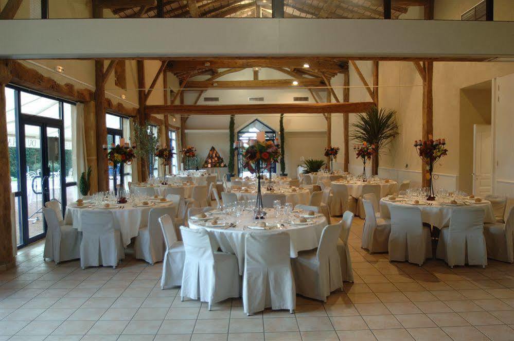 Chateau De Champlong Table Hotel **** Golf & Spa Villerest  Exterior photo